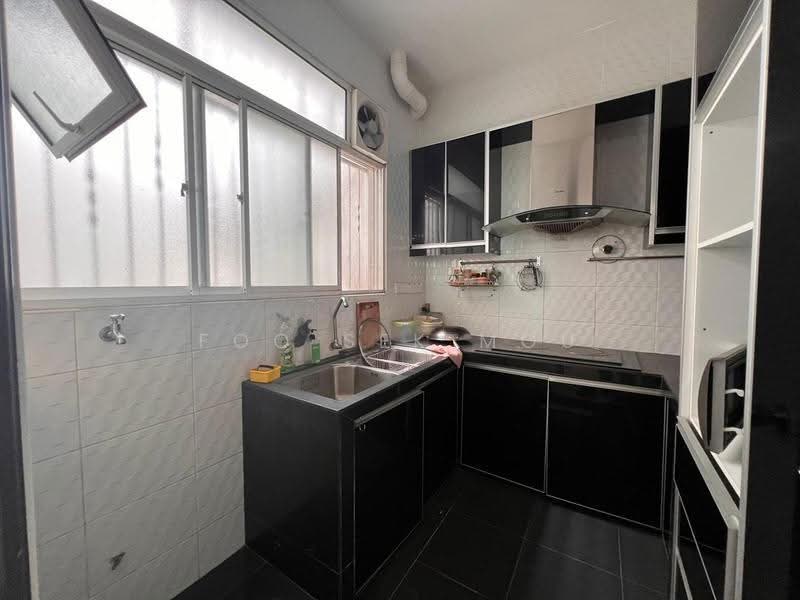 Condominium for Rent at The Zest @ Kinrara 9 - Foo Sek Mou - Kitchen - PropertyGuru.com.my