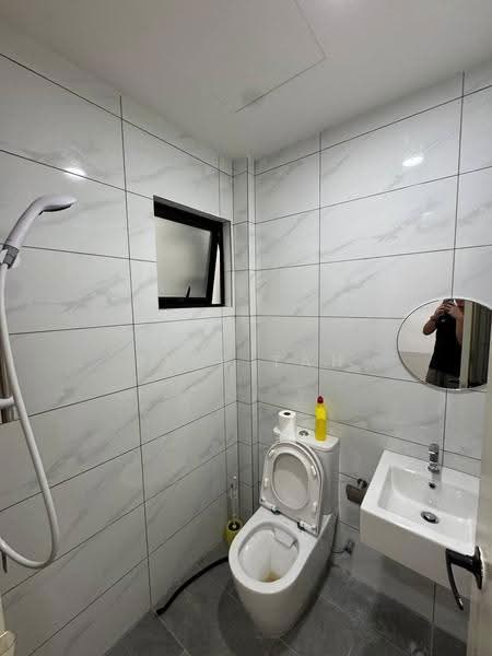 Condominium for Rent at Piccadilly - Jeff Tan - Bathroom - PropertyGuru.com.my