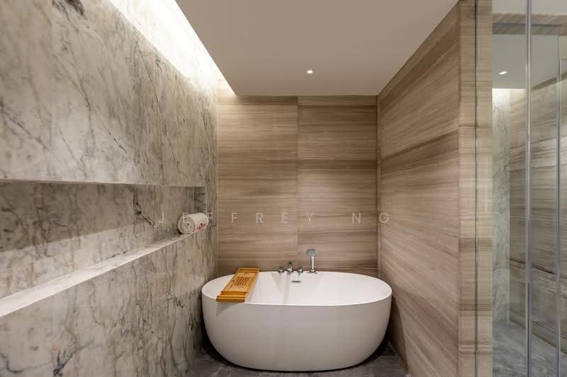 Kediaman Servis untuk Dijual di Imperial Lexis - Jeffrey Ng - Bathroom - PropertyGuru.com.my