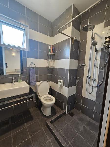 Condominium for Sale at I-Regency Condominium (Ideal Regency) - Boon Siew - Bathroom - PropertyGuru.com.my
