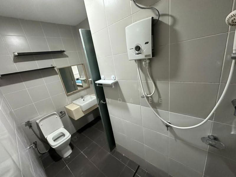 Service Residence for Sale at Meridin Suites @ The Meridin - Melinda Ee - Bathroom - PropertyGuru.com.my