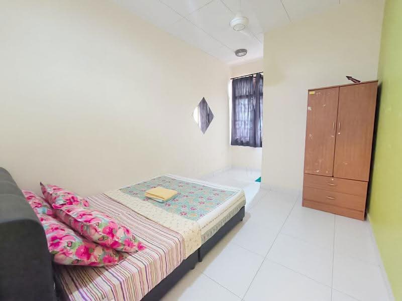 2-storey Terraced House for Sale in Bandar Dato Onn (Tebrau) - Nathan Chan - Bedroom - PropertyGuru.com.my