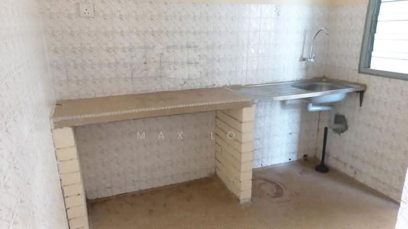 Flat for Rent at Pangsapuri SS8 Kelana Jaya - Max Low - Kitchen - PropertyGuru.com.my