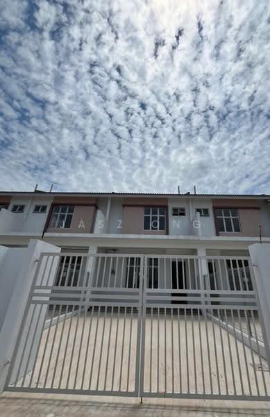 2-storey Terraced House for Rent in Tanjung Puteri (Johor Bahru) - Jasz Ong - Exterior - PropertyGuru.com.my