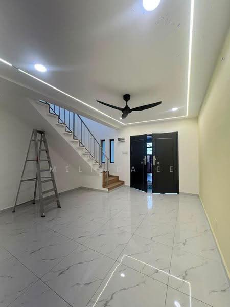 2-storey Terraced House for Sale in Taman Cahaya Masai (Pasir Gudang) - Melinda Ee - Living Room - PropertyGuru.com.my