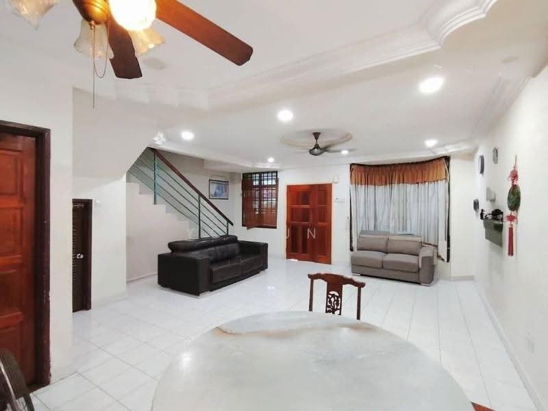 2-storey Terraced House for Sale in Taman Nusa Bestari (Iskandar Puteri (Nusajaya)) - YC Fung - Living Room - PropertyGuru.com.my
