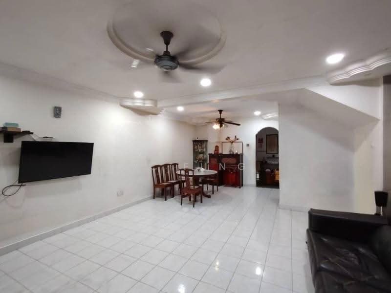 2-storey Terraced House for Sale in Taman Nusa Bestari (Iskandar Puteri (Nusajaya)) - YC Fung - Living Room - PropertyGuru.com.my