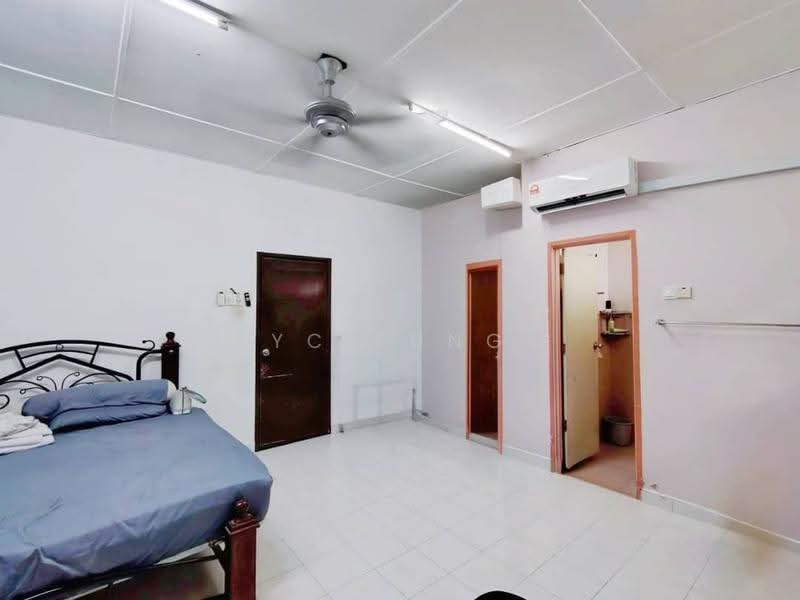 2-storey Terraced House for Sale in Taman Nusa Bestari (Iskandar Puteri (Nusajaya)) - YC Fung - Bedroom - PropertyGuru.com.my