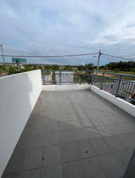 Rumah Bandar untuk Disewa di Dengkil (Selangor) - Wai Ann Teng - Balcony - PropertyGuru.com.my