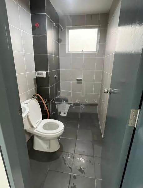 Rumah Bandar untuk Disewa di Dengkil (Selangor) - Wai Ann Teng - Bathroom - PropertyGuru.com.my