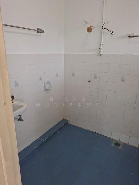 2-storey Terraced House for Sale in Taman Bukit Permai (Kajang) - Nisha Munisamy - Bathroom - PropertyGuru.com.my