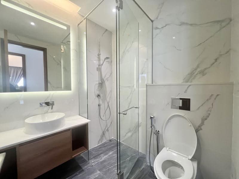 Kediaman Servis untuk Dijual di Core Residence @ TRX - Andrew Loh - Bathroom - PropertyGuru.com.my