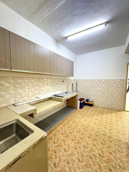 2-storey Terraced House for Sale in Ampang (Kuala Lumpur) - Syamsul Ilham - Kitchen - PropertyGuru.com.my