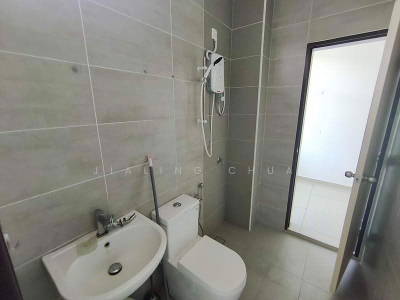 Terraced House for Sale in Kampung Sentosa Barat (Pasir Gudang) - Jialing Chua - Bathroom - PropertyGuru.com.my