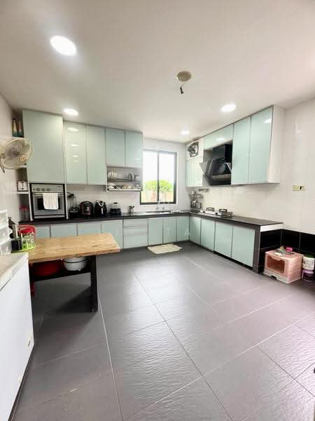 Rumah Kluster untuk Dijual di Taman Mutiara Rini (Skudai) - Yik Tat - Kitchen - PropertyGuru.com.my