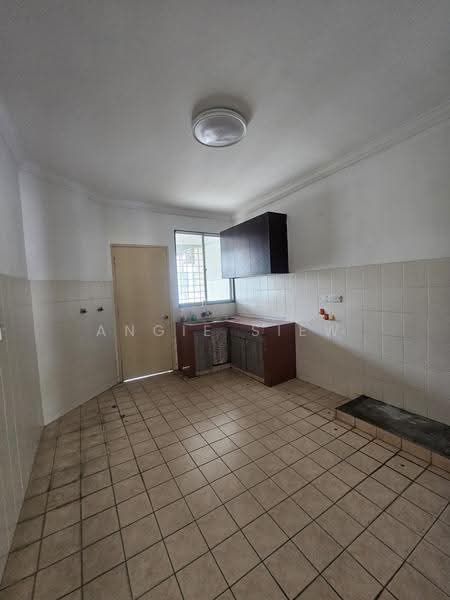 Terraced House for Rent in Bandar Utama (Selangor) - Angie Siew - Kitchen - PropertyGuru.com.my
