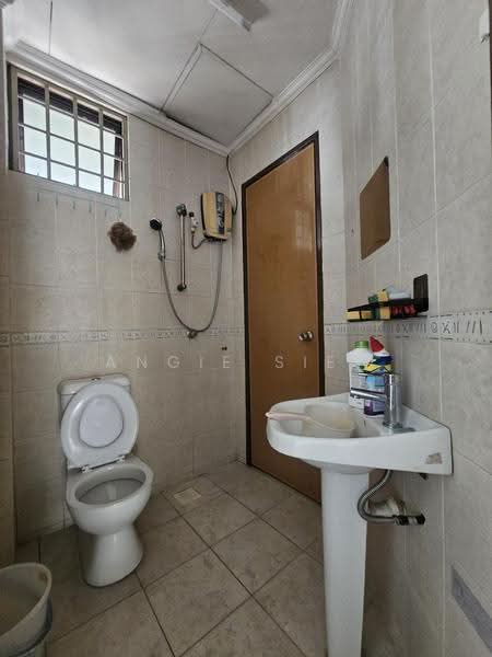 Terraced House for Rent in Bandar Utama (Selangor) - Angie Siew - Bathroom - PropertyGuru.com.my