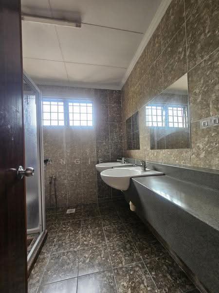Terraced House for Rent in Bandar Utama (Selangor) - Angie Siew - Bathroom - PropertyGuru.com.my
