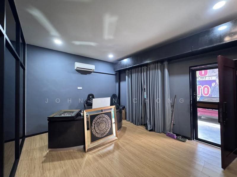 Kedai untuk Disewa di Bandar Baru Uda (Tampoi) - Johnson Chong - Interior - PropertyGuru.com.my