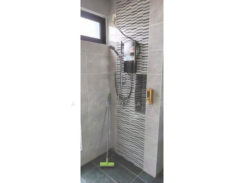 Terraced House for Rent in Shah Alam (Selangor) - Agnes Ang - Bathroom - PropertyGuru.com.my
