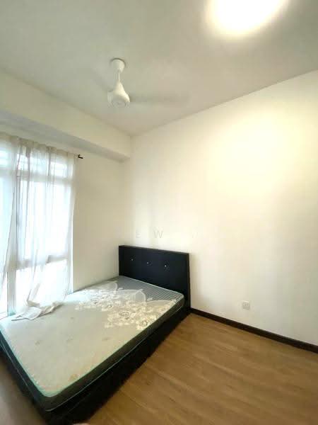 Kediaman Servis untuk Dijual di Eco Sky - Kew . - Bedroom - PropertyGuru.com.my
