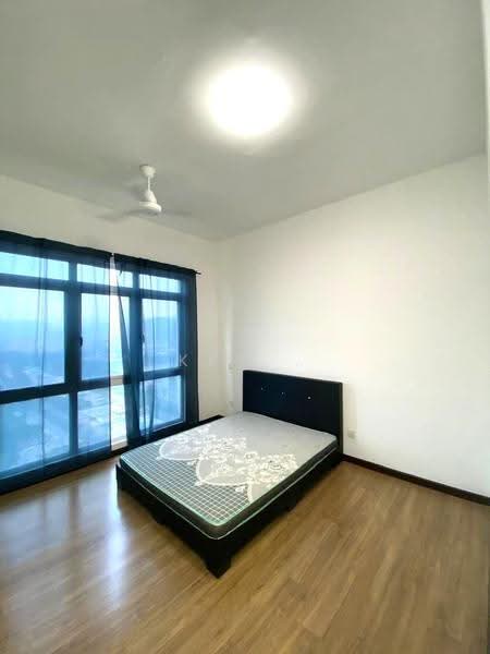 Kediaman Servis untuk Dijual di Eco Sky - Kew . - Bedroom - PropertyGuru.com.my