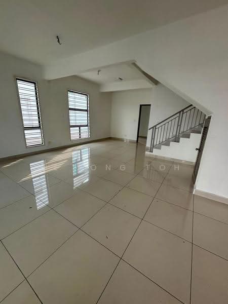2-storey Terraced House for Sale in Bandar Tiram (Ulu Tiram) - Ee Fong Toh - Living Room - PropertyGuru.com.my