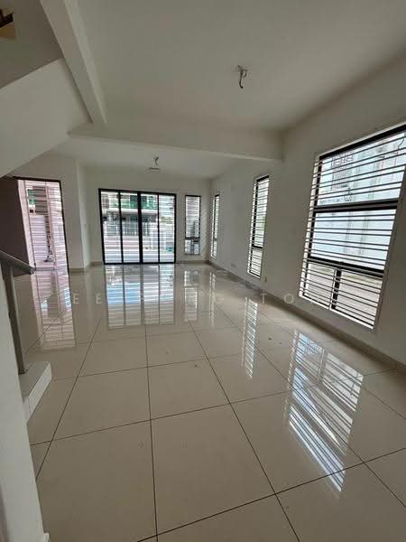 2-storey Terraced House for Sale in Bandar Tiram (Ulu Tiram) - Ee Fong Toh - Living Room - PropertyGuru.com.my
