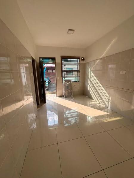2-storey Terraced House for Sale in Bandar Tiram (Ulu Tiram) - Ee Fong Toh - Kitchen - PropertyGuru.com.my