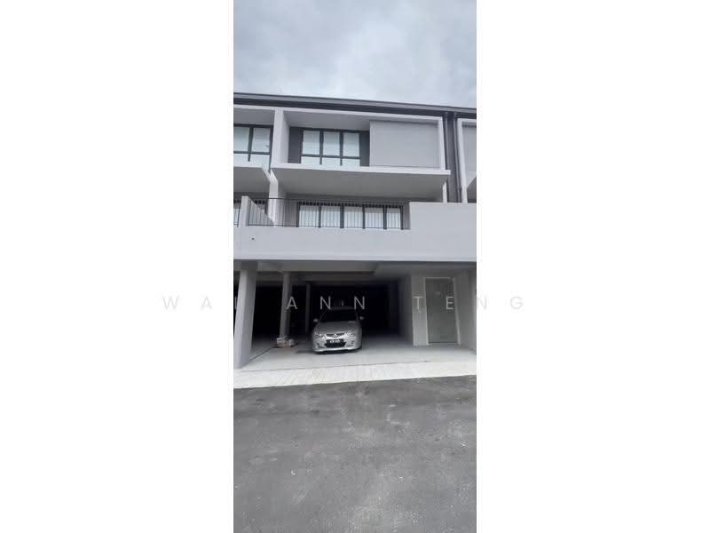Rumah Teres untuk Disewa di Taman Bukit Serdang (Seri Kembangan) - Wai Ann Teng - Exterior - PropertyGuru.com.my