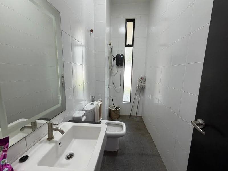 Apartment for Sale at Seri Austin Residence (Pangsapuri Seri Austin) - Daniel Yong - Bathroom - PropertyGuru.com.my