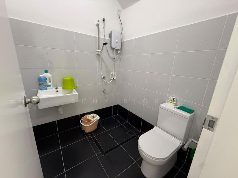 Rumah Teres 2-Tingkat untuk Disewa di Kota Masai (Pasir Gudang) - Suny Sior - Bathroom - PropertyGuru.com.my