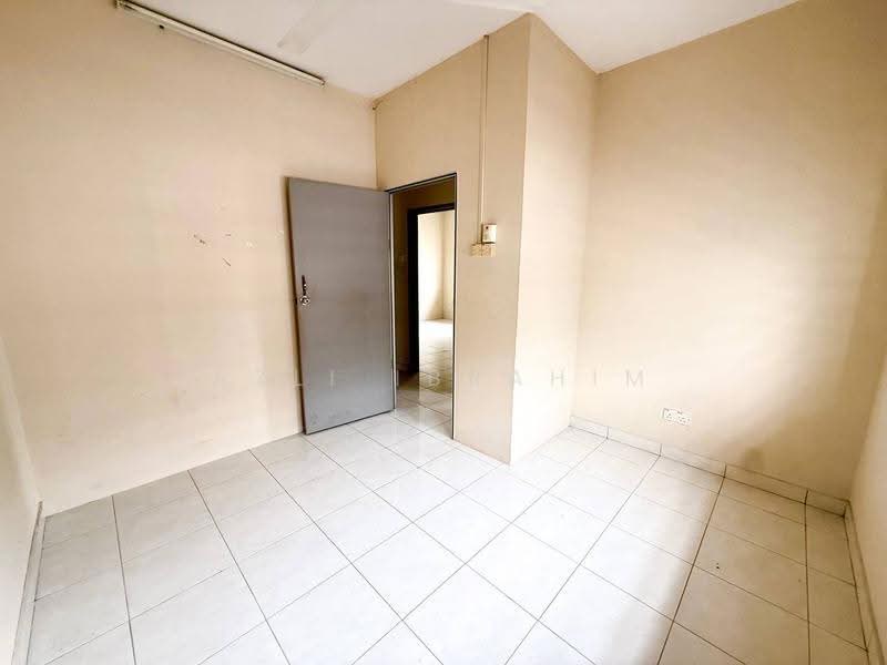 Semi-Detached House for Sale in Taman Tasik Semenyih (Semenyih) - Azli Ibrahim - Interior - PropertyGuru.com.my
