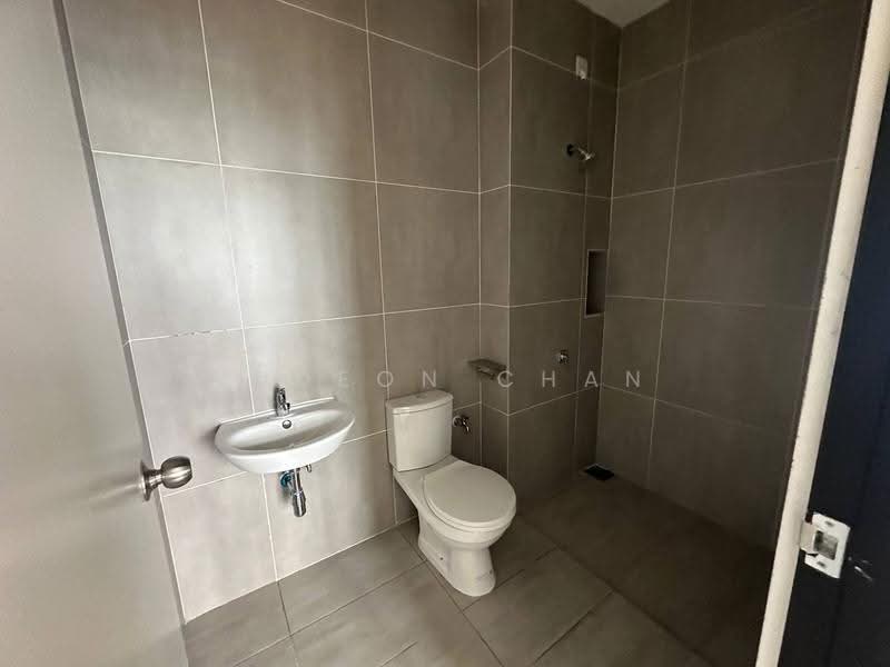 Service Residence for Sale at Space Residency - Gideon Chan - Bathroom - PropertyGuru.com.my