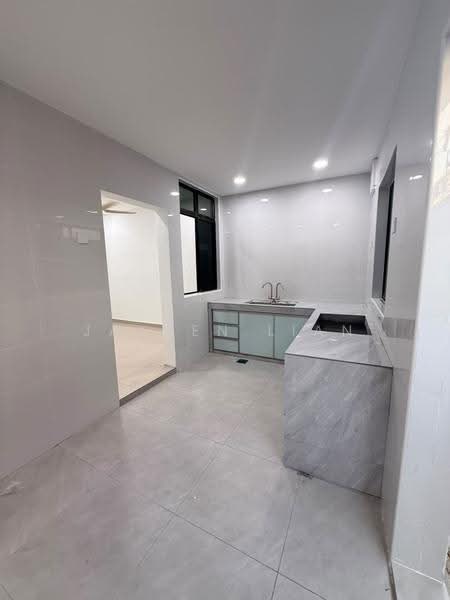 Rumah Teres 2-Tingkat untuk Dijual di Taman Skudai Baru (Skudai) - Jayden Lian - Kitchen - PropertyGuru.com.my