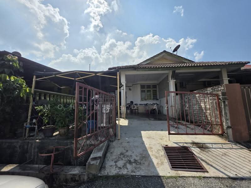 Terraced House for Sale in Kuantan (Pahang) - Mohammad Azizi - Exterior - PropertyGuru.com.my