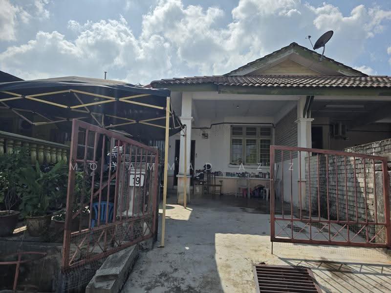 Terraced House for Sale in Kuantan (Pahang) - Mohammad Azizi - Exterior - PropertyGuru.com.my