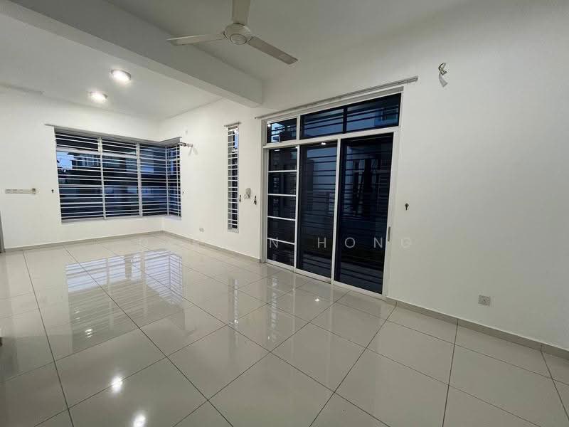 Cluster House for Sale in Bukit Indah (Iskandar Puteri (Nusajaya)) - Darren Hong - Living Room - PropertyGuru.com.my
