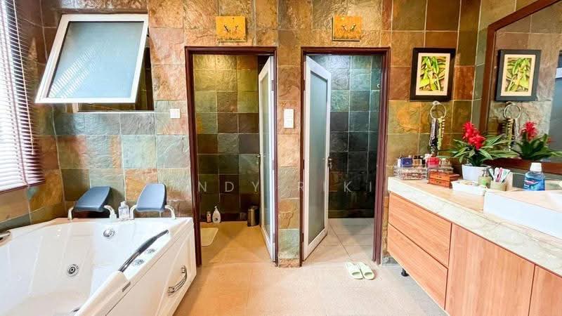 Bungalow House for Sale in Sungai Buloh (Selangor) - Andy Riki - Bathroom - PropertyGuru.com.my