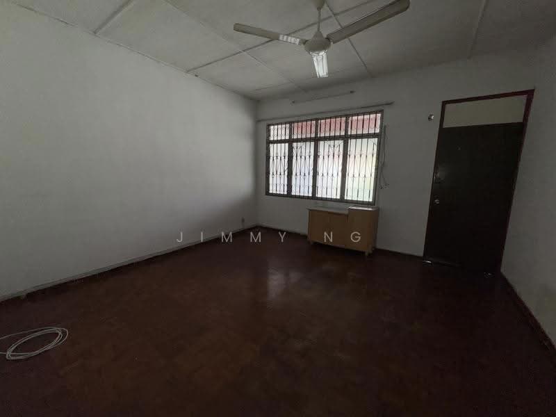 2-storey Terraced House for Sale in Taman Overseas Union (Taman Oug) (Jalan Klang Lama (Old Klang Road)) - Jimmy Ng - Living Room - PropertyGuru.com.my