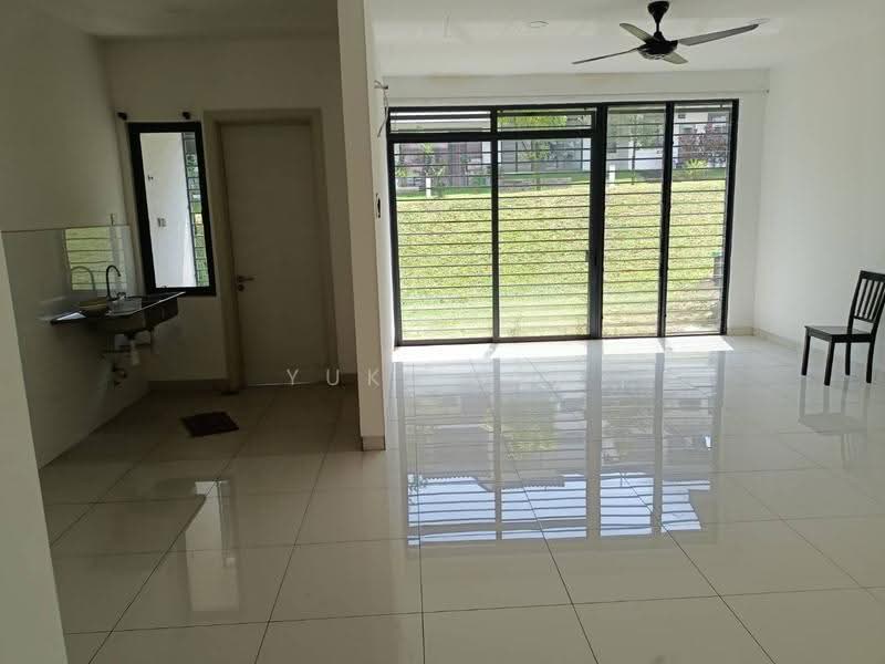 2.5-storey Terraced House for Rent in Rawang (Selangor) - David Low - Living Room - PropertyGuru.com.my