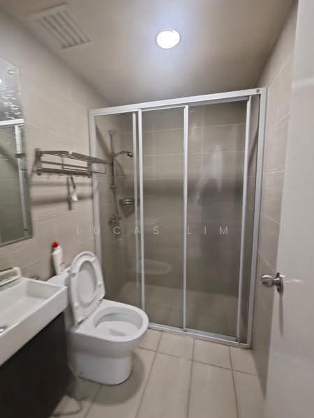 Kediaman Servis untuk Dijual di Serviced Residence @ Fera Residence @ The Quartz WM - Lucas Lim - Bathroom - PropertyGuru.com.my