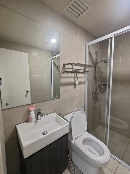 Kediaman Servis untuk Dijual di Serviced Residence @ Fera Residence @ The Quartz WM - Lucas Lim - Bathroom - PropertyGuru.com.my