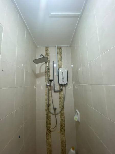 Rumah Teres 2-Tingkat untuk Disewa di Alam Budiman (Shah Alam) - Maznee Realtor - Bathroom - PropertyGuru.com.my