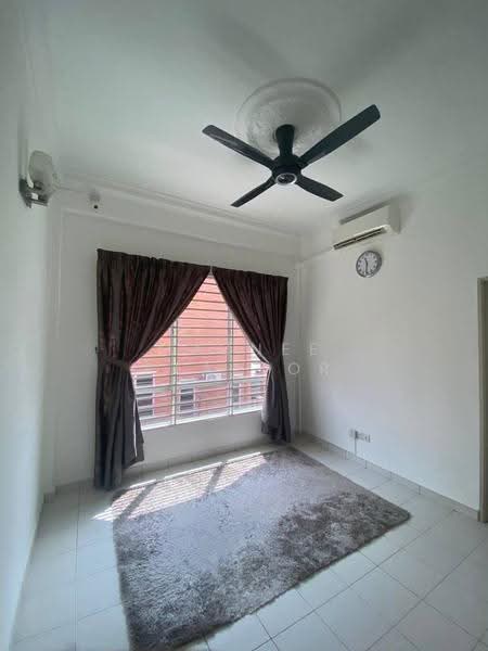 Rumah Teres 2-Tingkat untuk Disewa di Alam Budiman (Shah Alam) - Maznee Realtor - Interior - PropertyGuru.com.my