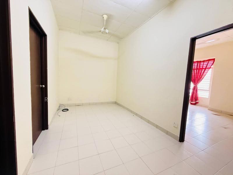 Rumah Teres 2-Tingkat untuk Dijual di Kota Puteri Seksyen 5 (Batu Arang) - Rosniza Tanidi - Interior - PropertyGuru.com.my