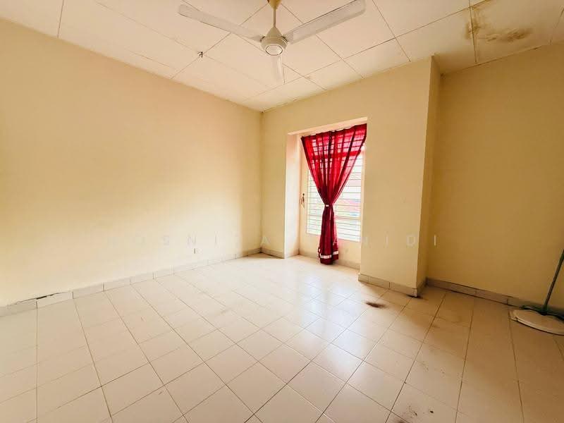 Rumah Teres 2-Tingkat untuk Dijual di Kota Puteri Seksyen 5 (Batu Arang) - Rosniza Tanidi - Interior - PropertyGuru.com.my