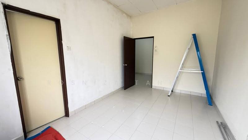 Rumah Teres 2-Tingkat untuk Dijual di Kota Puteri Seksyen 5 (Batu Arang) - Rosniza Tanidi - Interior - PropertyGuru.com.my