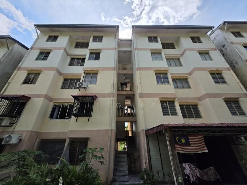 Apartment for Sale at Pangsapuri Makmur - Kamil Ghazali - Exterior - PropertyGuru.com.my