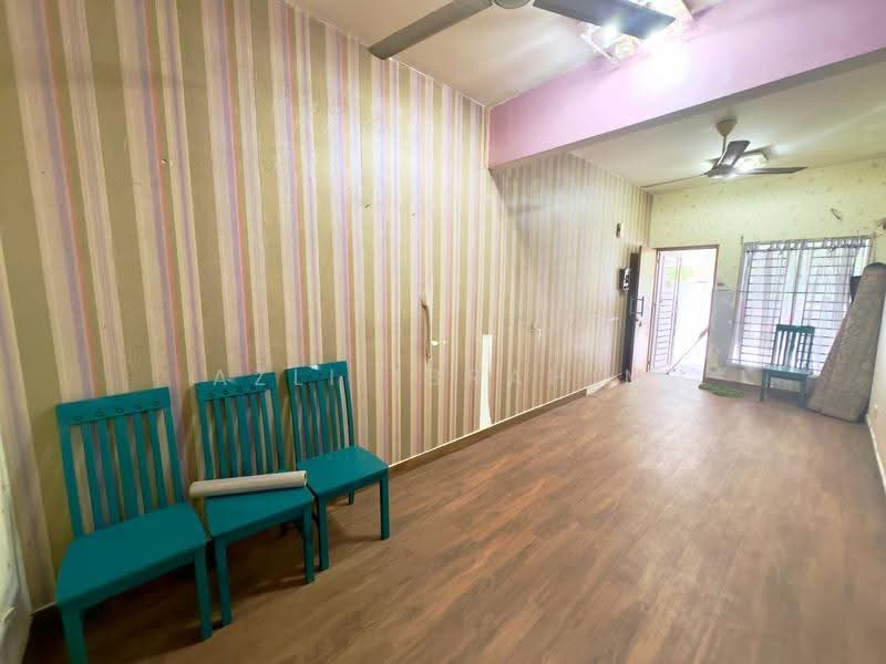 2-storey Terraced House for Sale in Bandar Damai Perdana (Cheras) - Azli Ibrahim - Living Room - PropertyGuru.com.my